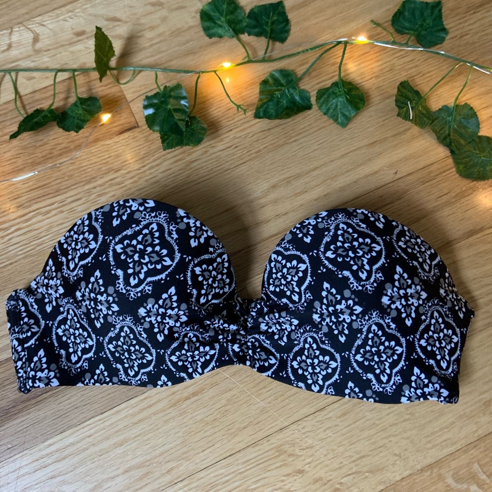 ✨patterned strapless bikini top